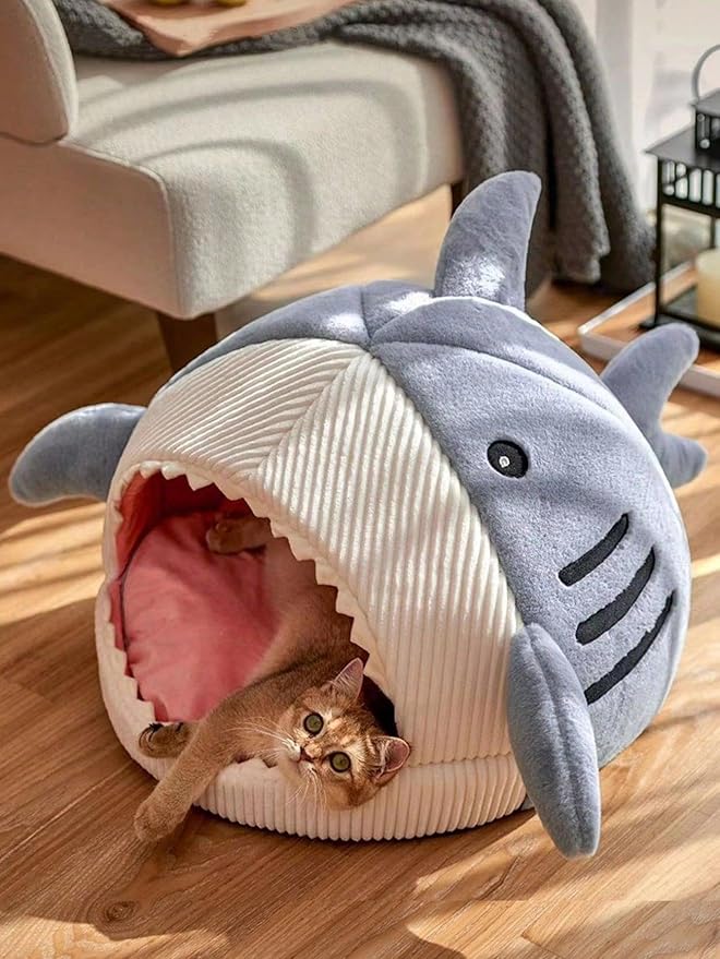 QWINEE Cat Mat Shark-Shaped Kennel Kitten Bed Hideout House Warm Soft Comfortable Semi-Closed Cat Dog Nest Blue S