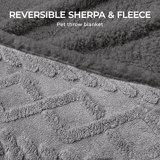 Waterproof Pet Blanket, Liquid Pee Proof Dog Blankets for Sofa Bed Couch, Reversible Sherpa Fleece Furniture Protector Cover for Small Medium Large Dogs Cats,Light Grey X-Large（85" x 57"）
